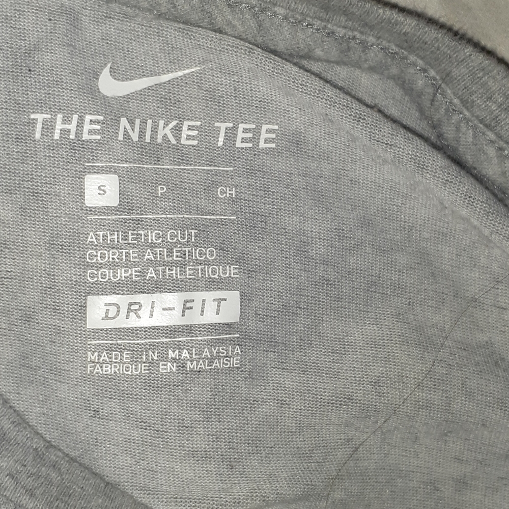 Bundle 2 for $20 Nike dri-fit tee - Picture 3 of 3